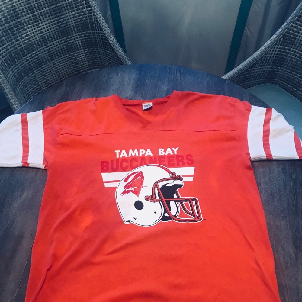 Tampa Bay Buccaneers shirt. Throwback vintage old school.